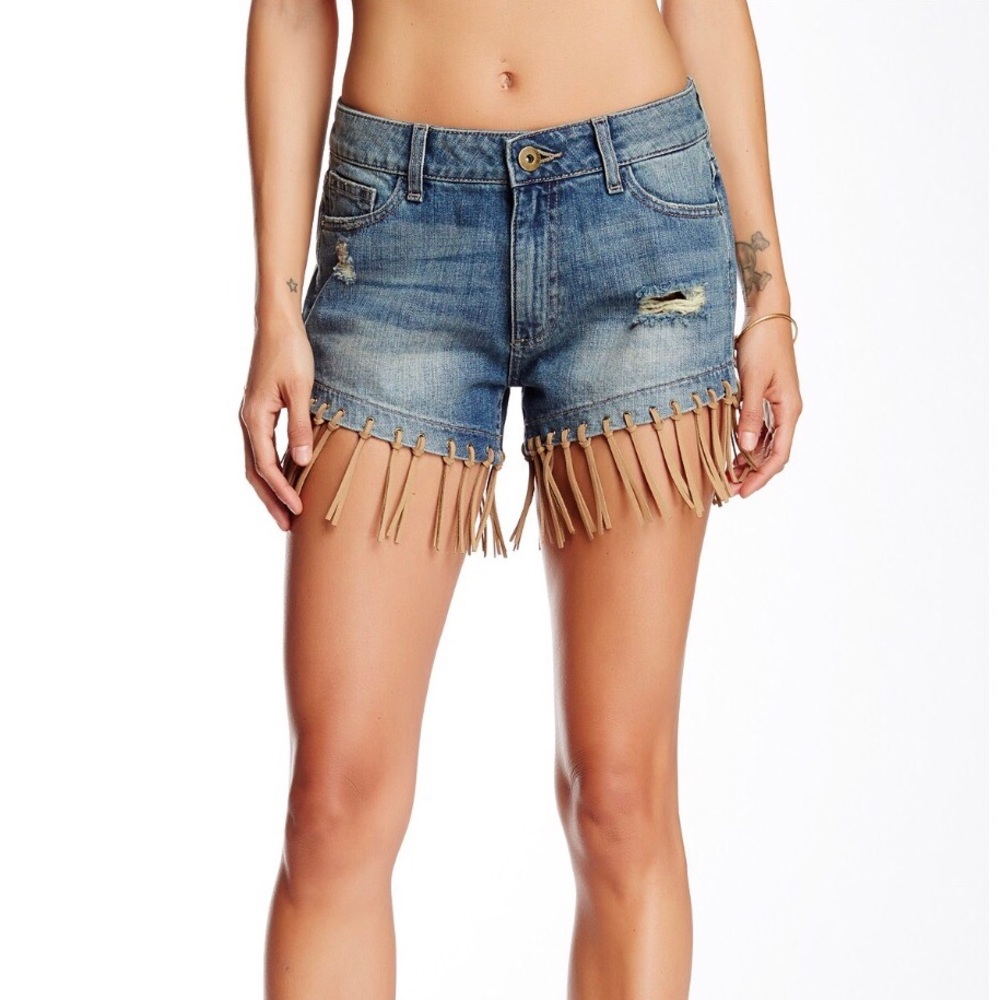 π NEW DL1961 Fringe Denim Shorts Festival Wear - Picture 1 of 4